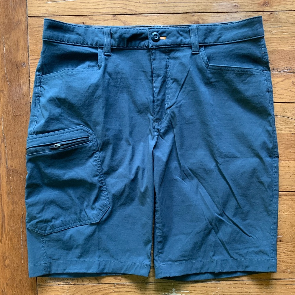 Eddie Bauer Men’s Navy Shorts